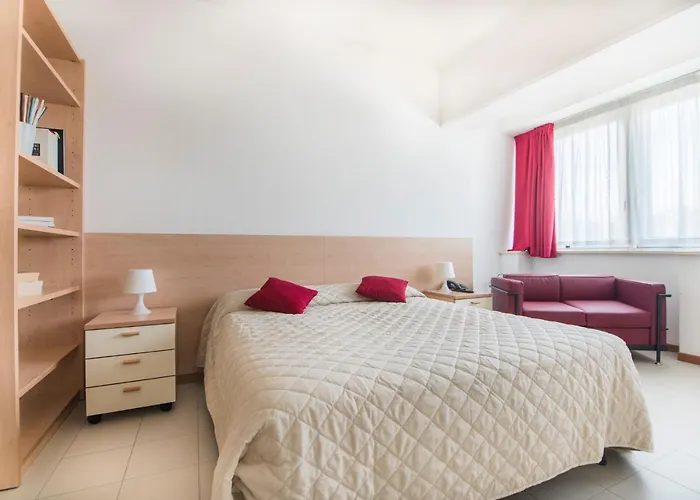Aparthotel Joivy Panigale 4*